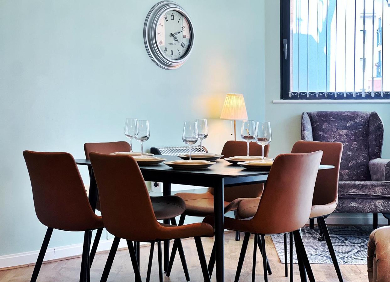 Retro Seaside Apt With Patio Apartment Swansea Ngoại thất bức ảnh